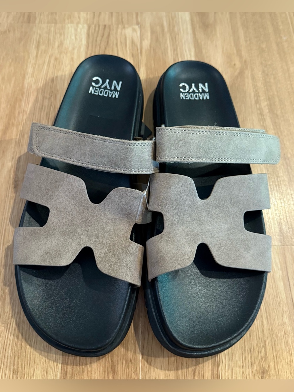 NEW Madden NYC Women's Footbed Sandals - Tan - Size 10